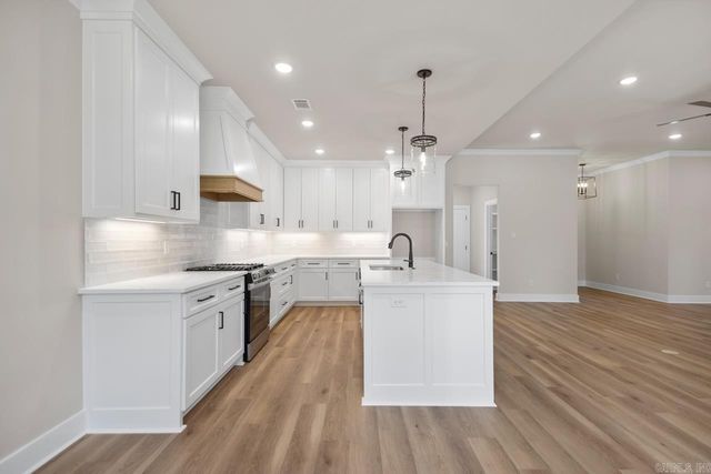 3892 SPENCER CROSSING Drive, Benton, AR 72019