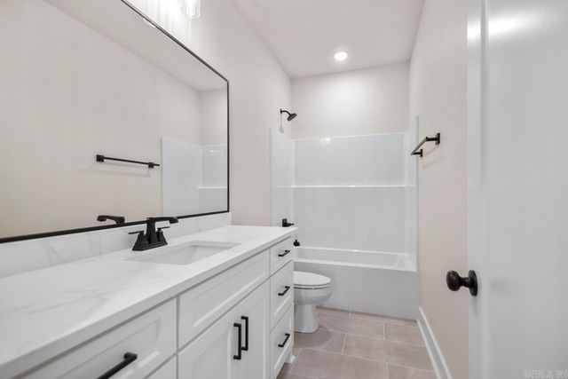 3892 SPENCER CROSSING Drive, Benton, AR 72019