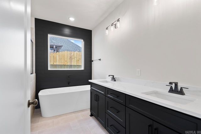 3892 SPENCER CROSSING Drive, Benton, AR 72019