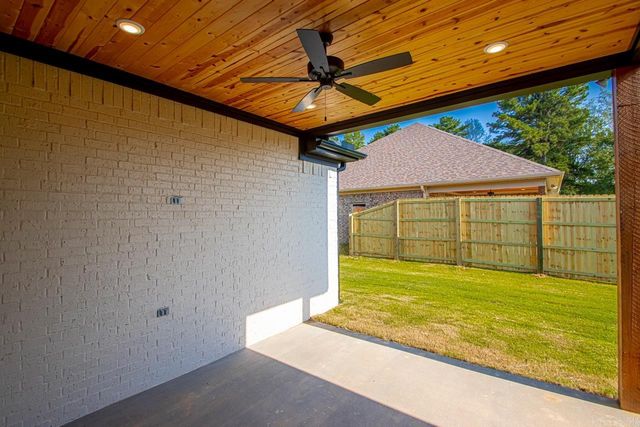 3892 SPENCER CROSSING Drive, Benton, AR 72019