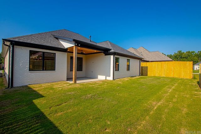 3892 SPENCER CROSSING Drive, Benton, AR 72019