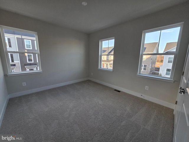 6613 GREENLEIGH AVE, Middle River, MD 21220