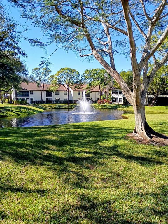 3451 Jog Park Drive, Lake Worth, FL 33467