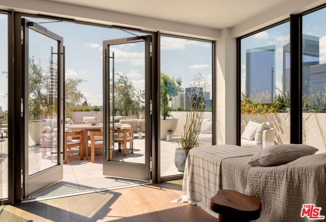 9900 S Santa Monica Boulevard PHE, Beverly Hills, CA 90212