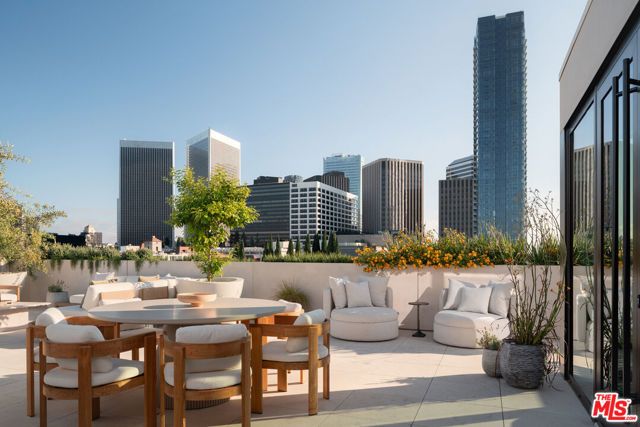 9900 S Santa Monica Boulevard PHE, Beverly Hills, CA 90212