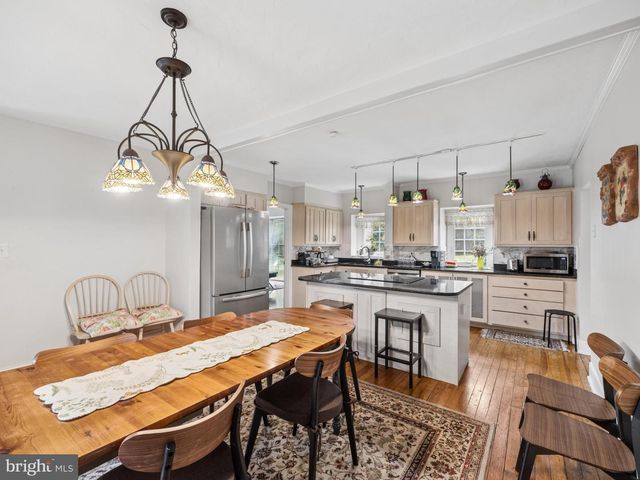 230 SPROUL RD, Villanova, PA 19085