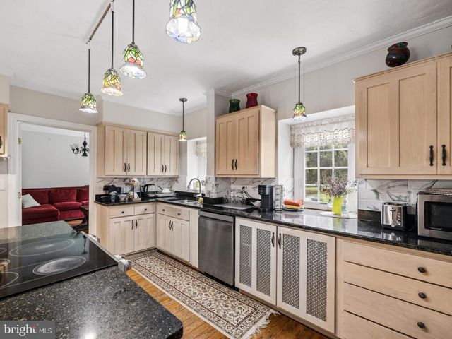 230 SPROUL RD, Villanova, PA 19085