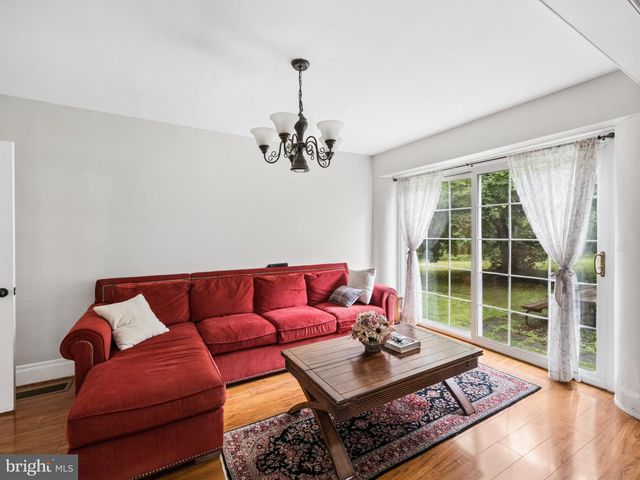 230 SPROUL RD, Villanova, PA 19085