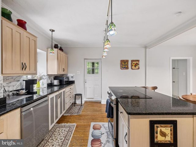 230 SPROUL RD, Villanova, PA 19085
