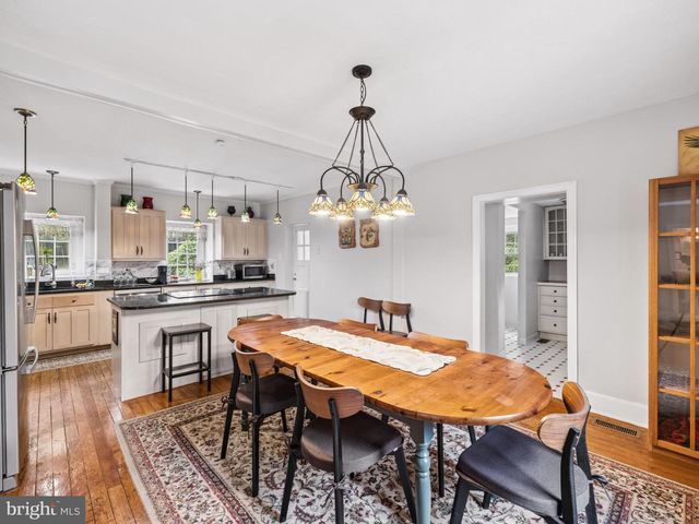 230 SPROUL RD, Villanova, PA 19085