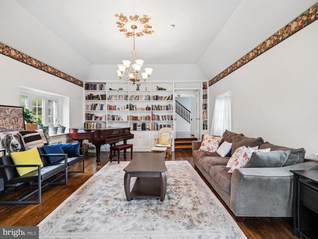 230 SPROUL RD, Villanova, PA 19085