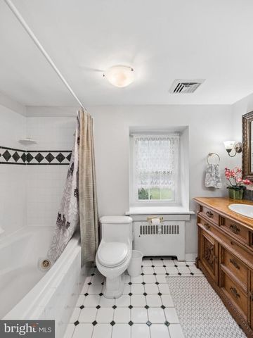230 SPROUL RD, Villanova, PA 19085