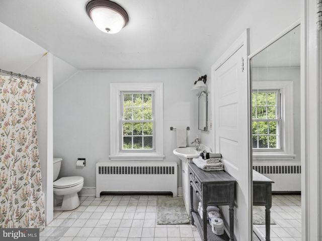 230 SPROUL RD, Villanova, PA 19085