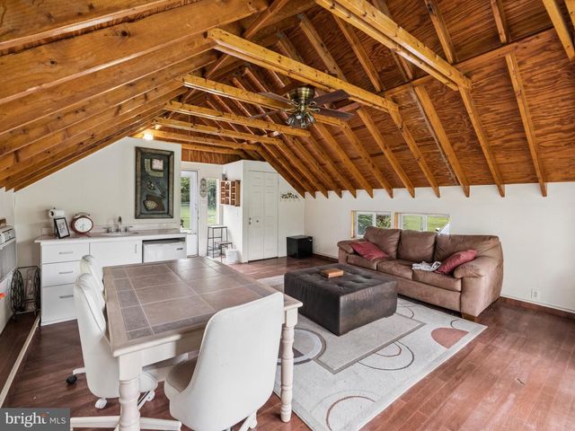 230 SPROUL RD, Villanova, PA 19085