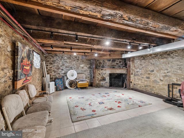 230 SPROUL RD, Villanova, PA 19085