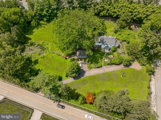 230 SPROUL RD, Villanova, PA 19085