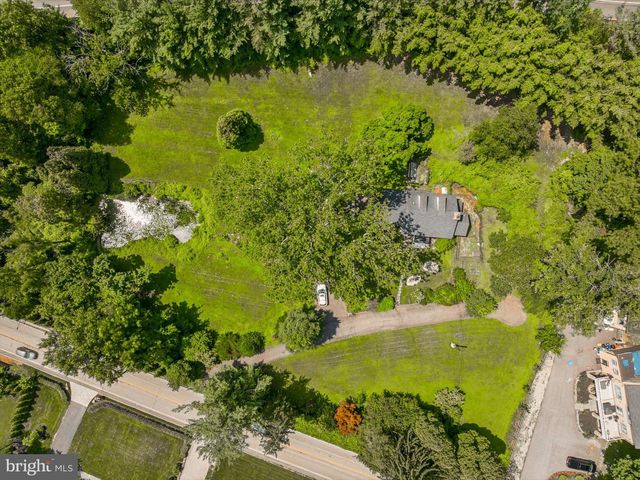 230 SPROUL RD, Villanova, PA 19085