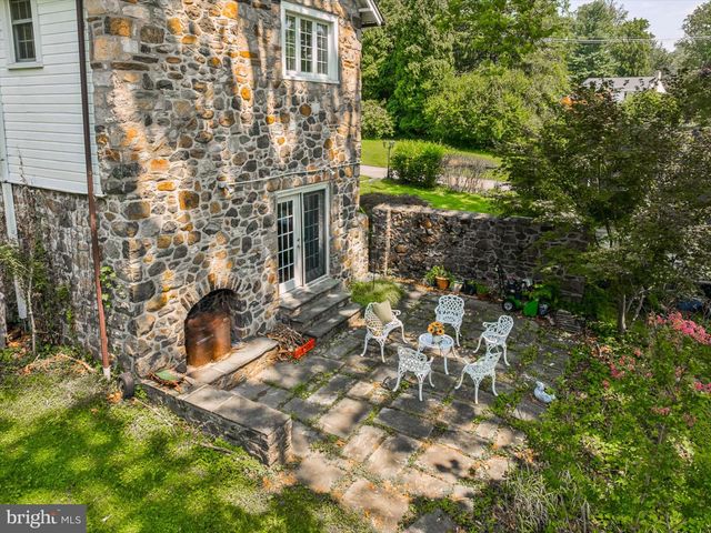 230 SPROUL RD, Villanova, PA 19085