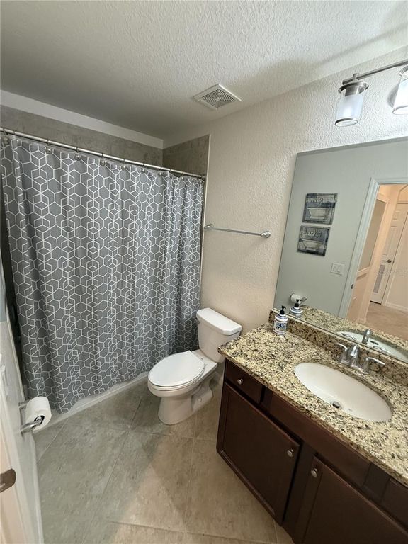 Image 12 of property listing at 16804 VARDON TERRACE 103, Bradenton, FL 34211