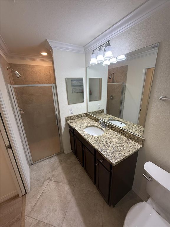 Image 10 of property listing at 16804 VARDON TERRACE 103, Bradenton, FL 34211