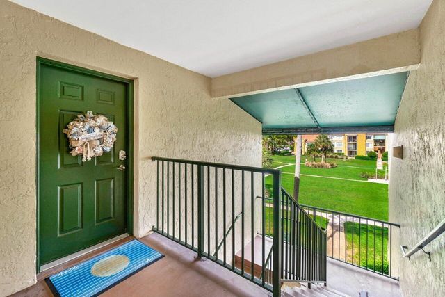 157 Yacht Club Way, Hypoluxo, FL 33462