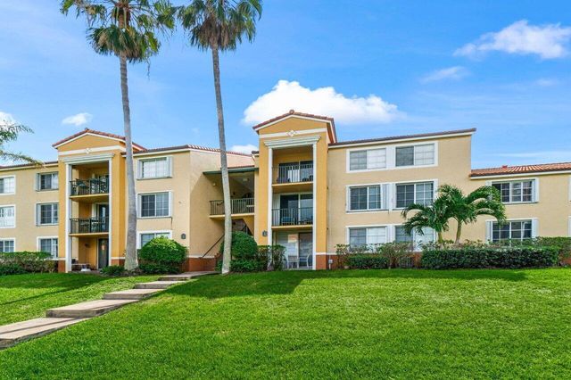 157 Yacht Club Way, Hypoluxo, FL 33462