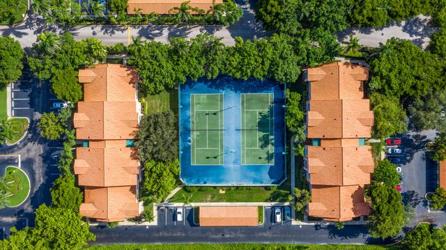 157 Yacht Club Way, Hypoluxo, FL 33462