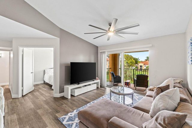157 Yacht Club Way, Hypoluxo, FL 33462
