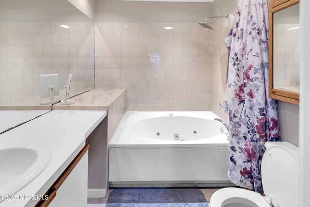 28 Melrose Drive 7C, Toms River, NJ 08753