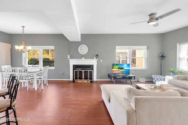 28 Melrose Drive 7C, Toms River, NJ 08753