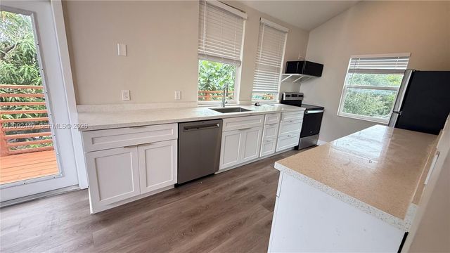 126 NE 19th Avenue 2, Pompano Beach, FL 33060