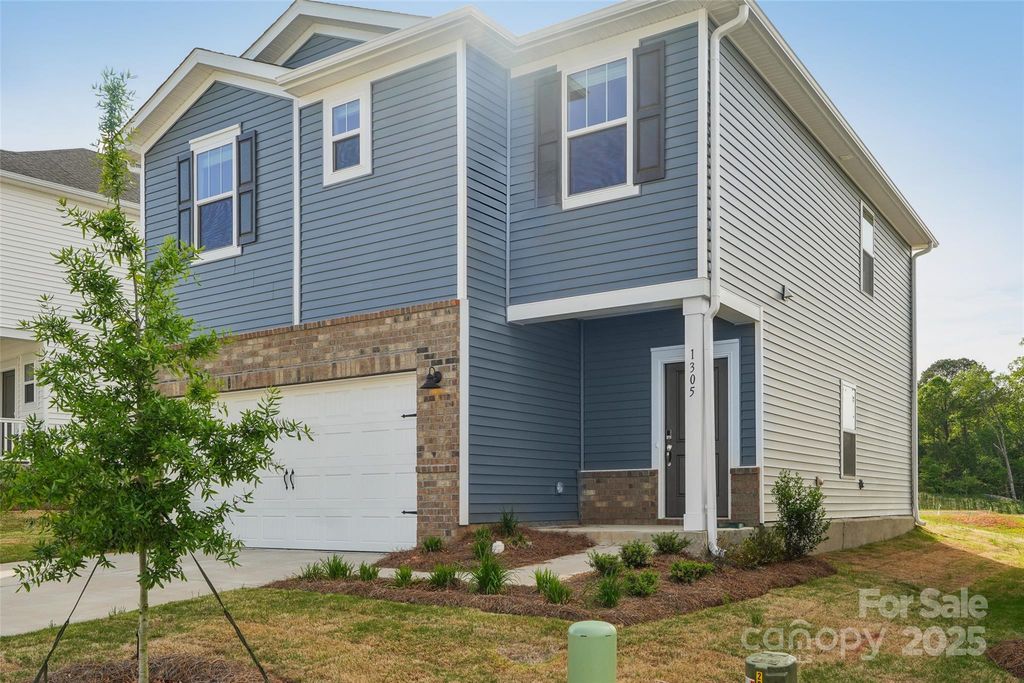 1437 Wildflower Street, Newton, NC 28658