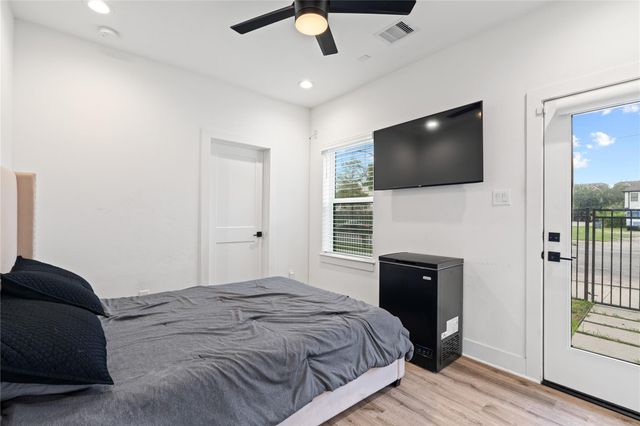 2404 Hadley Street C, Houston, TX 77003