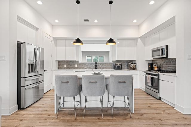 2404 Hadley Street C, Houston, TX 77003