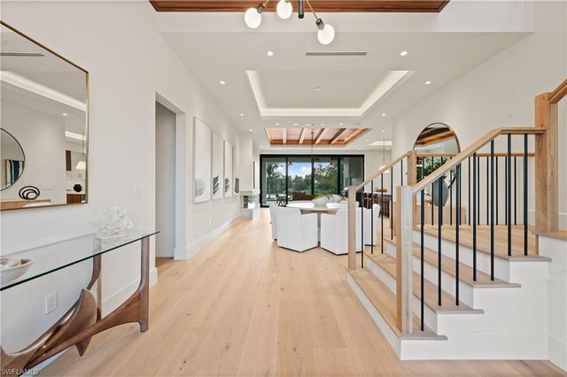 1199 12th ST N, Naples, FL 34102