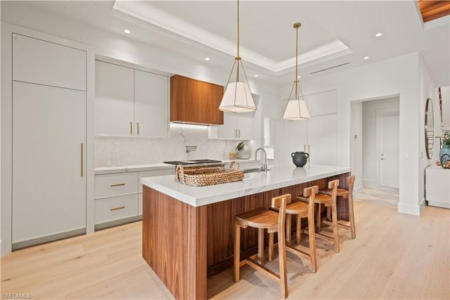 1199 12th ST N, Naples, FL 34102