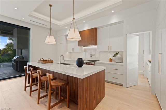 1199 12th ST N, Naples, FL 34102