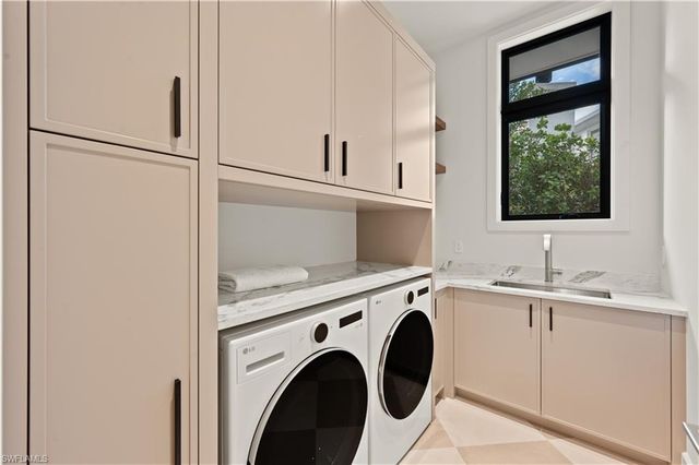 1199 12th ST N, Naples, FL 34102