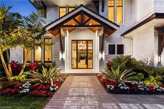 1199 12th ST N, Naples, FL 34102