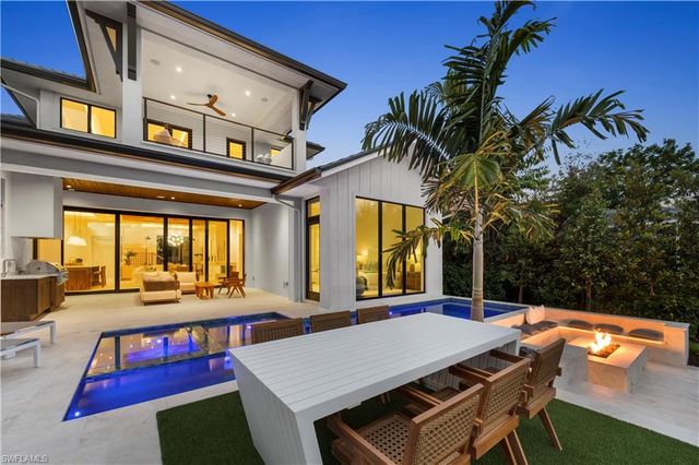 1199 12th ST N, Naples, FL 34102