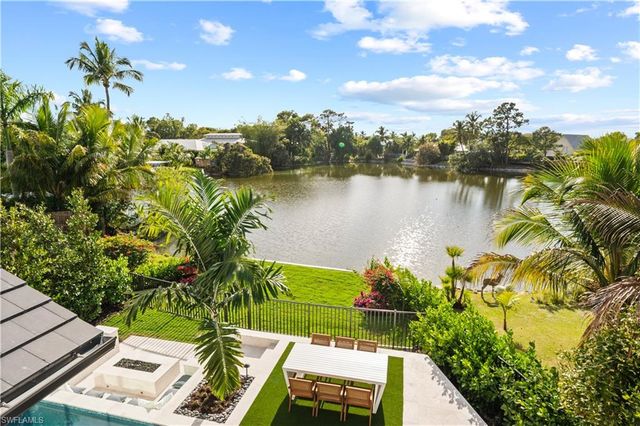 1199 12th ST N, Naples, FL 34102