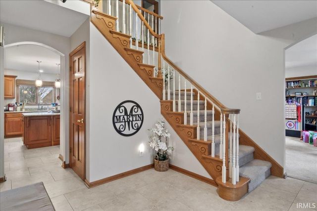 901 Greengate Court, Evansville, IN 47715