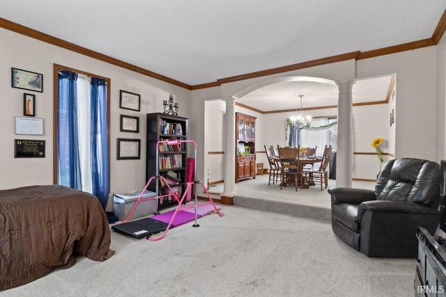 901 Greengate Court, Evansville, IN 47715