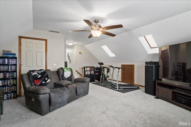 901 Greengate Court, Evansville, IN 47715