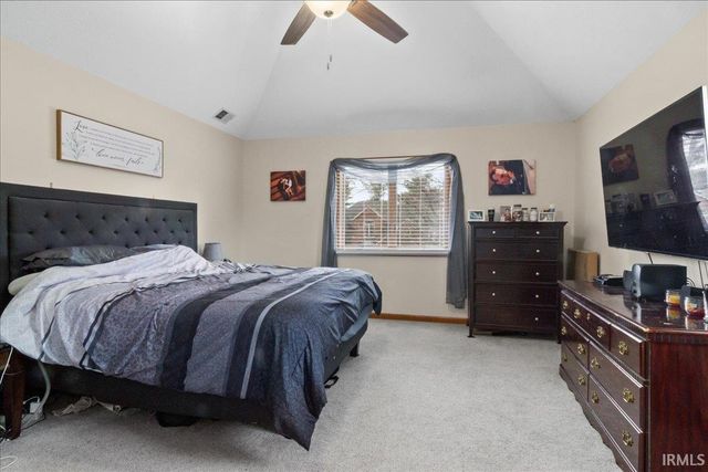 901 Greengate Court, Evansville, IN 47715