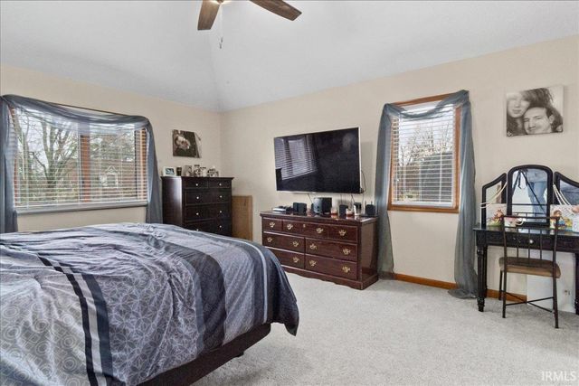 901 Greengate Court, Evansville, IN 47715