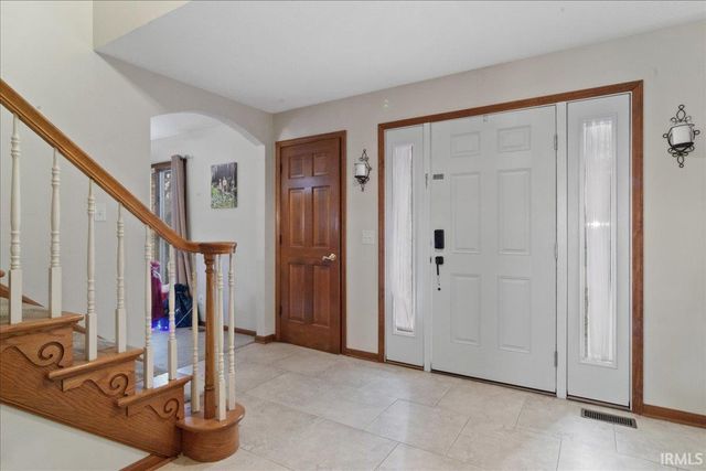 901 Greengate Court, Evansville, IN 47715