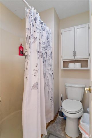 901 Greengate Court, Evansville, IN 47715