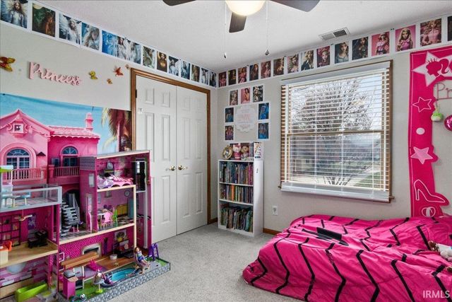 901 Greengate Court, Evansville, IN 47715