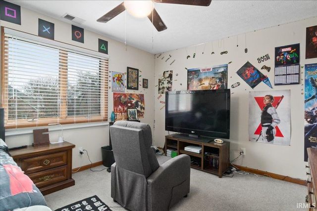 901 Greengate Court, Evansville, IN 47715